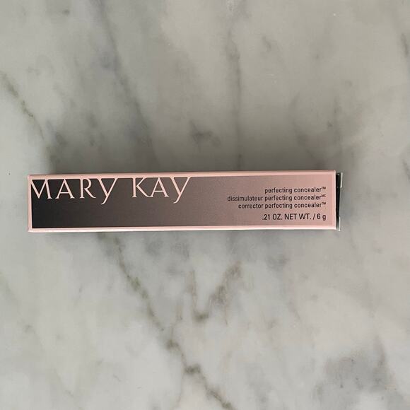 Mary Kay NWT Perfecting Concealer Light Ivory Women's Face Cover Up - Picture 1 of 6